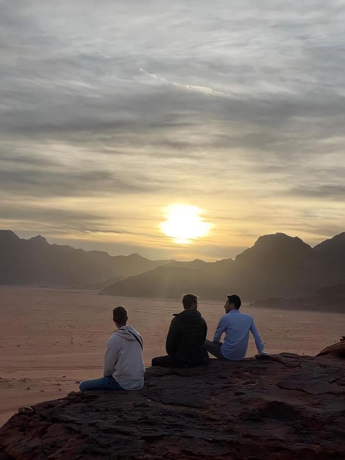 Rum Paradise Luxuri Camp Wadi Rum Buitenkant foto